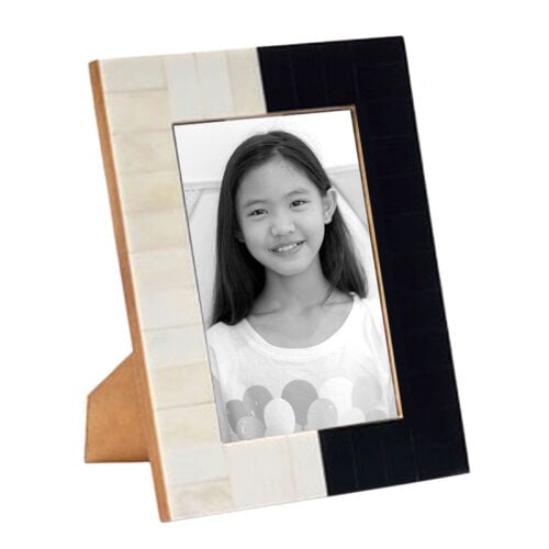 vertical-picture-frame