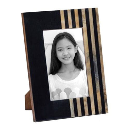 vertical-striped-picture-frame