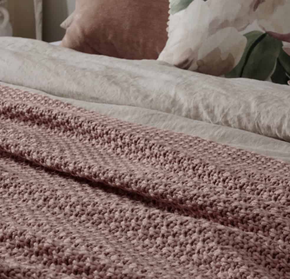 Blush Pink Textured Knit Throw - Image 2